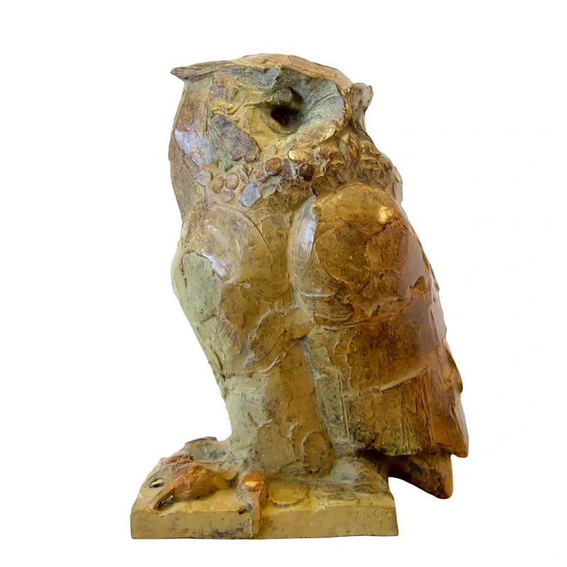 Screech by Coba Koster | animal sculpture in bronze edition of 8 26 cm high and 19 cm wide
