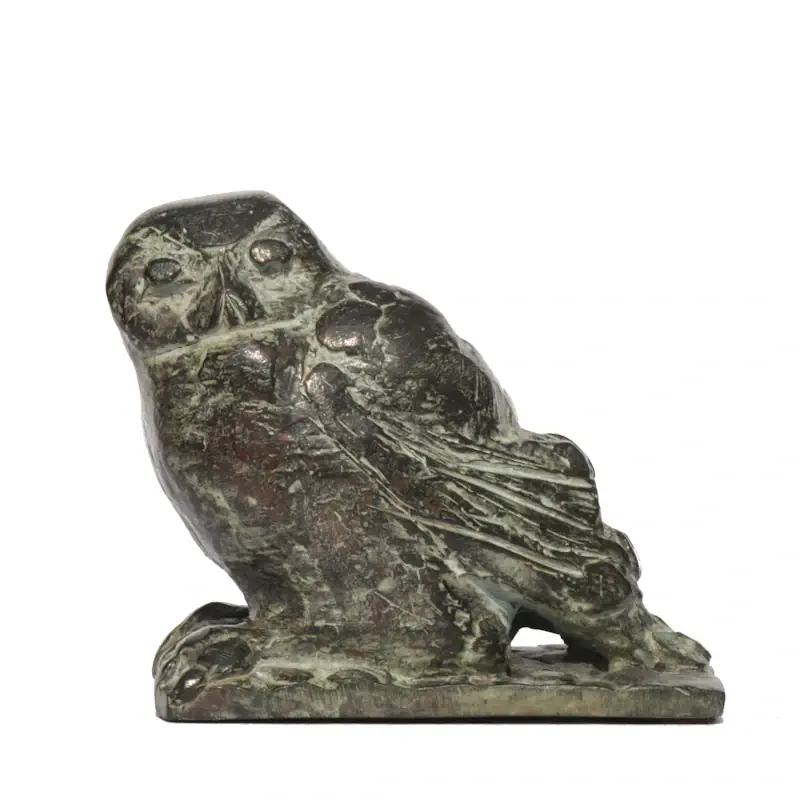 Snowy Owl by Coba Koster | animal sculpture in bronze edition of 8 8 cm high and 9 cm wide