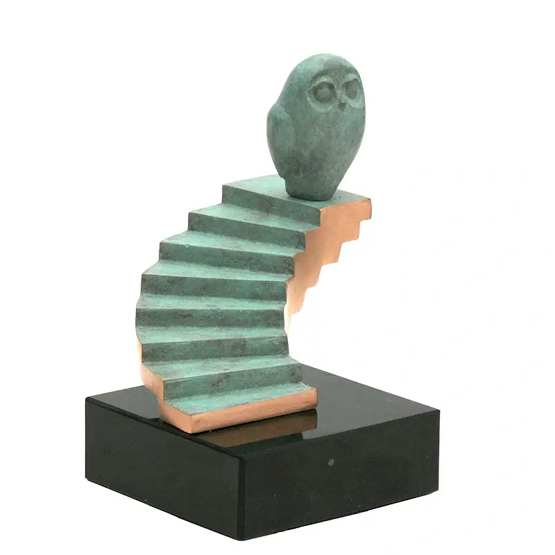 Stairway to wisdom by Frans van Straaten | animal sculpture in bronze unique 14 cm high