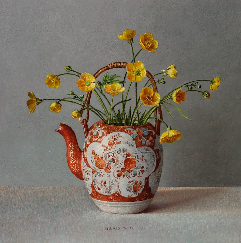 Buttercups in Chinese teapot by Ingrid Smuling | still life painting in oil on panel