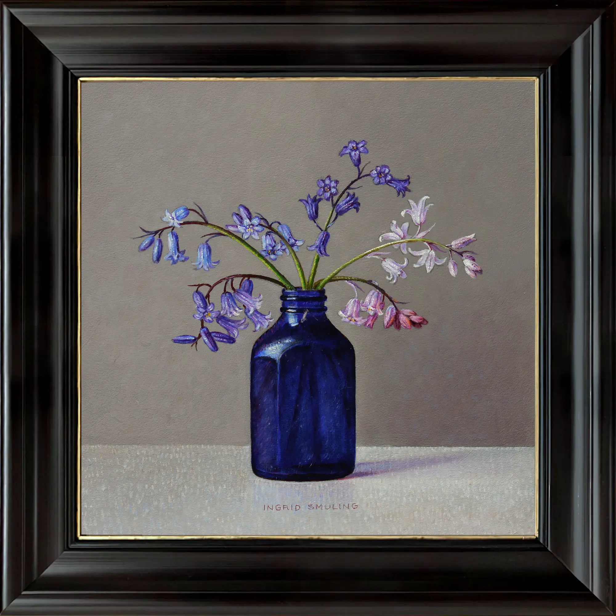 Wilde hyacintjes in blauw flesje