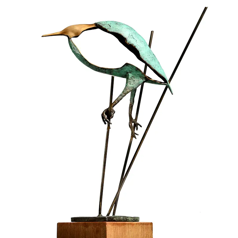 Swaying in the wind by Leon Veerman | animal sculpture in bronze edition of 8 150 cm high