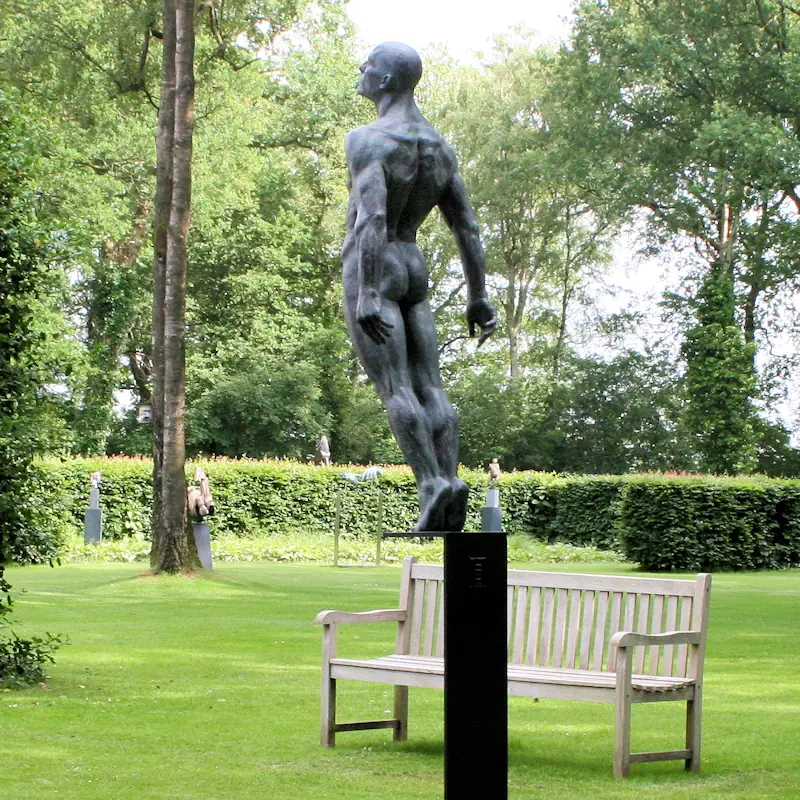 Confido van Philippe Timmermans | figuur beeld in brons oplage 8 200 cm hoog